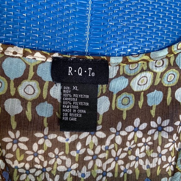 R.Q.T X-Large Blouse, Slit Cap Sleeve - Picture 4 of 6